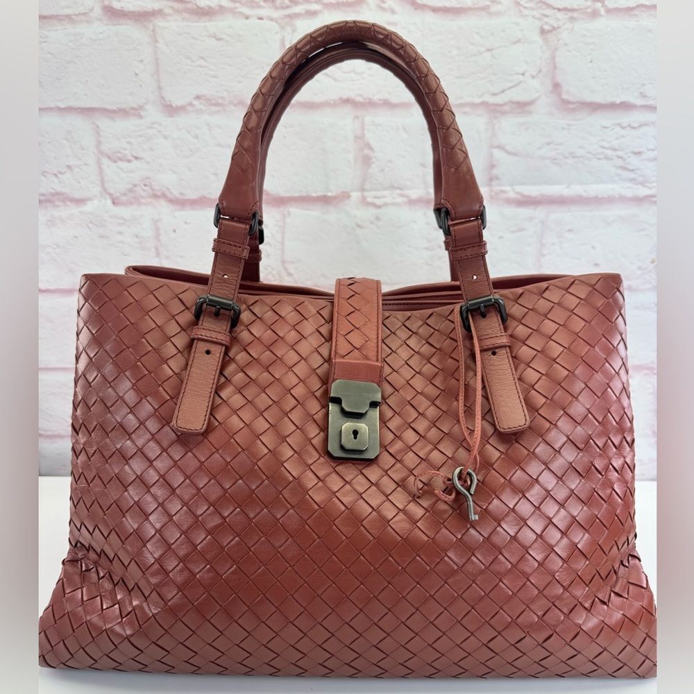 Bottega Veneta Medium Nappa Intrecciato Roma Tote - Picture 2 of 15